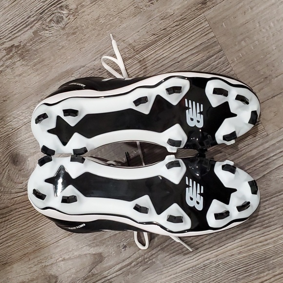 LAST PAIR New Balance Men's 4040 V5 TPU Molded Baseball Shoe, Black/White - Picture 9 of 9